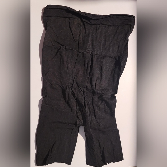 SPANX Mama Shorts Size C Black NWOT - Picture 2 of 5